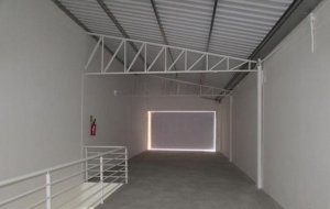 Loja com 226m² no bairro Medianeira em Porto Alegre para Alugar