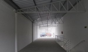 Loja com 226m² no bairro Medianeira em Porto Alegre para Alugar