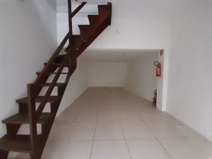 Loja com 36m² no bairro Azenha em Porto Alegre para Alugar