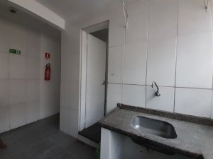 Loja com 36m² no bairro Azenha em Porto Alegre para Alugar