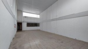 Loja com 105m² no bairro Medianeira em Porto Alegre para Alugar