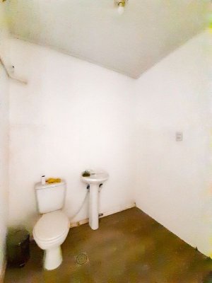 Loja com 56m² no bairro Floresta em Porto Alegre para Alugar