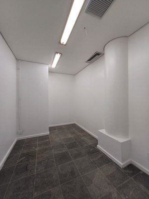 Loja com 698m² no bairro Centro Histórico em Porto Alegre para Alugar