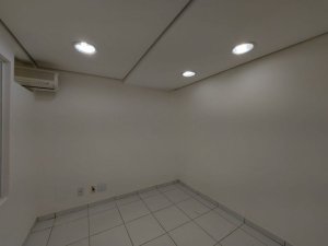 Prédio Comercial com 800m² no bairro Centro Histórico em Porto Alegre para Alugar