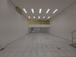 Prédio Comercial com 800m² no bairro Centro Histórico em Porto Alegre para Alugar