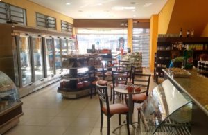 Loja com 300m² no bairro Passo da Areia em Porto Alegre para Alugar