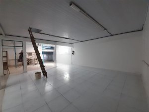 Loja com 110m² no bairro Cristo Redentor em Porto Alegre para Alugar
