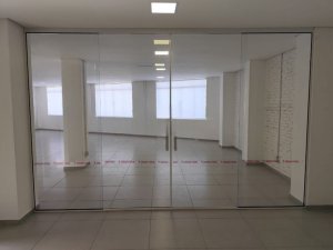 Loja com 982m² no bairro Floresta em Porto Alegre para Alugar