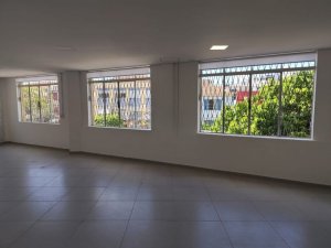 Loja com 982m² no bairro Floresta em Porto Alegre para Alugar