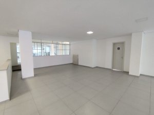 Loja com 982m² no bairro Floresta em Porto Alegre para Alugar