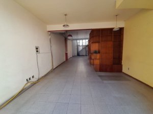 Loja com 132m² no bairro Floresta em Porto Alegre para Alugar