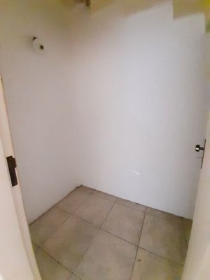 Loja com 232m² no bairro Floresta em Porto Alegre para Alugar