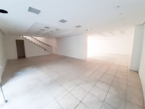 Loja com 232m² no bairro Floresta em Porto Alegre para Alugar
