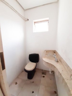 Loja com 232m² no bairro Floresta em Porto Alegre para Alugar