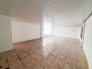 Loja com 232m² no bairro Floresta em Porto Alegre para Alugar