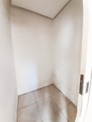 Loja com 232m² no bairro Floresta em Porto Alegre para Alugar