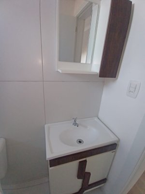Apartamento com 75m², 2 dormitórios no bairro Petrópolis em Porto Alegre para Alugar