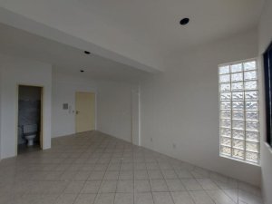 Salas/Conjuntos com 40m² no bairro Ipanema em Porto Alegre para Alugar