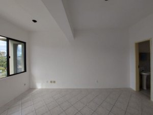 Salas/Conjuntos com 40m² no bairro Ipanema em Porto Alegre para Alugar