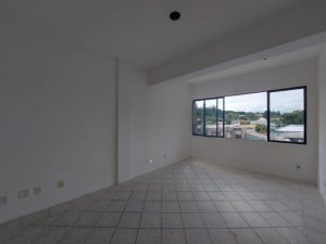 Salas/Conjuntos com 40m² no bairro Ipanema em Porto Alegre para Alugar