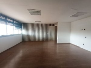 Loja com 3.292m² no bairro Jardim Lindóia em Porto Alegre para Alugar