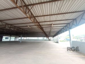 Loja com 1.009m² no bairro Jardim Lindóia em Porto Alegre para Alugar