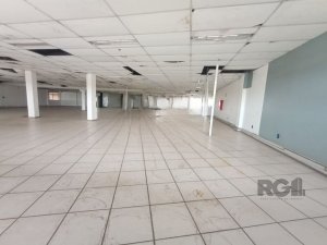 Loja com 1.009m² no bairro Jardim Lindóia em Porto Alegre para Alugar