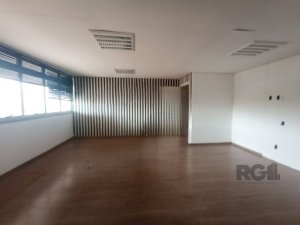 Loja com 1.009m² no bairro Jardim Lindóia em Porto Alegre para Alugar