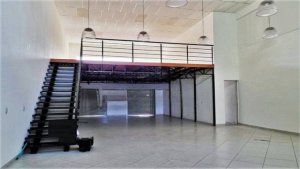 Loja com 236m² no bairro Medianeira em Porto Alegre para Alugar