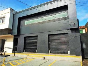 Loja com 236m² no bairro Medianeira em Porto Alegre para Alugar