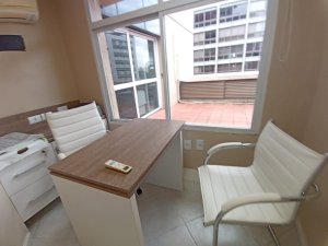 Salas/Conjuntos com 150m² no bairro Moinhos de Vento em Porto Alegre para Alugar