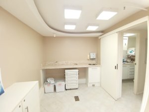 Salas/Conjuntos com 150m² no bairro Moinhos de Vento em Porto Alegre para Alugar