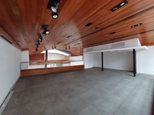 Loja com 882m² no bairro Moinhos de Vento em Porto Alegre para Alugar