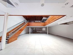 Loja com 882m² no bairro Moinhos de Vento em Porto Alegre para Alugar