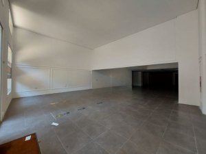 Loja com 374m² no bairro Moinhos de Vento em Porto Alegre para Alugar