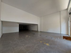 Loja com 374m² no bairro Moinhos de Vento em Porto Alegre para Alugar