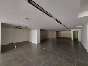 Loja com 374m² no bairro Moinhos de Vento em Porto Alegre para Alugar