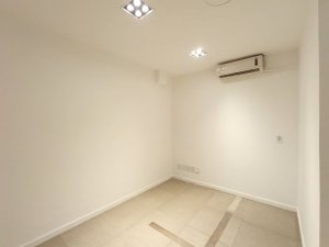 Loja com 45m² no bairro Moinhos de Vento em Porto Alegre para Alugar