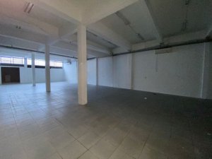 Loja com 382m² no bairro Navegantes em Porto Alegre para Alugar