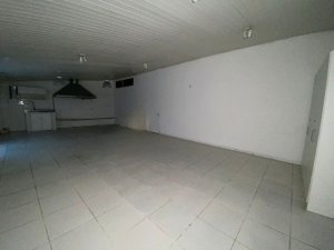 Loja com 382m² no bairro Navegantes em Porto Alegre para Alugar