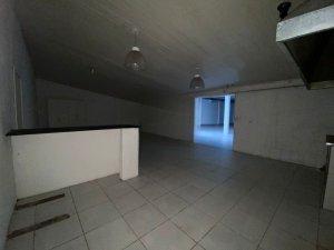 Loja com 382m² no bairro Navegantes em Porto Alegre para Alugar