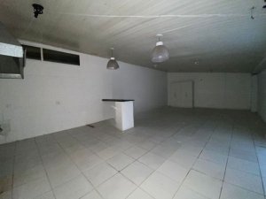 Loja com 382m² no bairro Navegantes em Porto Alegre para Alugar