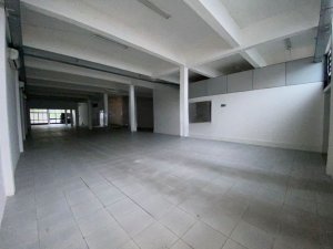 Loja com 382m² no bairro Navegantes em Porto Alegre para Alugar