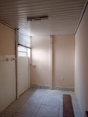 Loja com 77m² no bairro Navegantes em Porto Alegre para Alugar