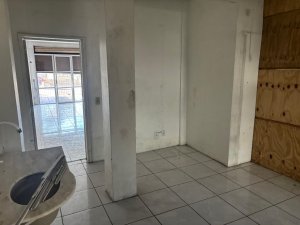 Loja com 50m² no bairro Partenon em Porto Alegre para Alugar