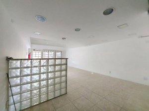 Loja com 70m² no bairro Petrópolis em Porto Alegre para Alugar