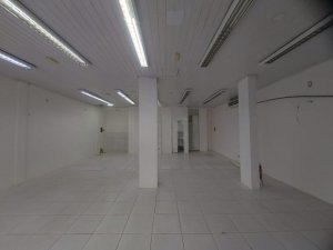 Loja com 70m² no bairro Praia de Belas em Porto Alegre para Alugar