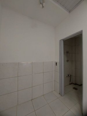 Loja com 70m² no bairro Praia de Belas em Porto Alegre para Alugar