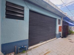 Loja com 30m² no bairro Passo da Areia em Porto Alegre para Alugar