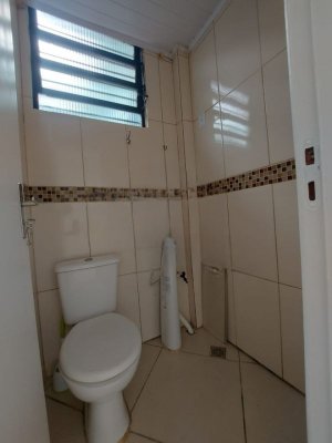 Loja com 30m² no bairro Passo da Areia em Porto Alegre para Alugar